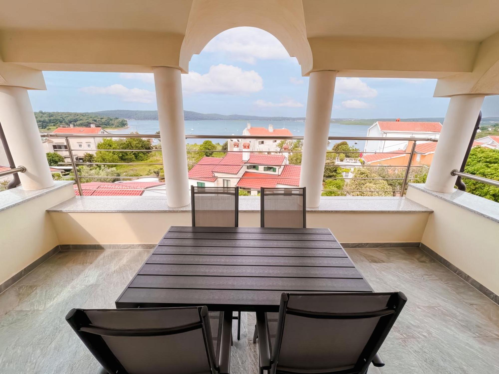 Villa Livi - Luxury Sea View Appartments 梅杜林 外观 照片